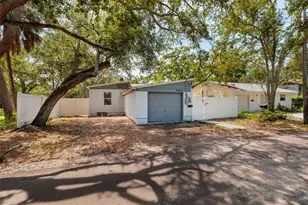 2223 W Harbor Dr S, Saint Petersburg, FL 33705 - Photo 3