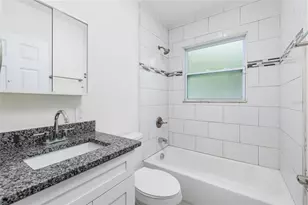 2223 W Harbor Dr S, Saint Petersburg, FL 33705 - Photo 17