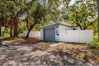 2223 W Harbor Drive S, Saint Petersburg, FL 33705 - Photo 1