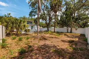 2223 W Harbor Dr S, Saint Petersburg, FL 33705 - Photo 27
