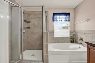 31405 Glendalough Way, Wesley Chapel, FL 33545 - Photo 31