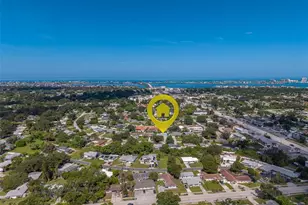 196 Overbrook Dr E, Largo, FL 33770 - Photo 47