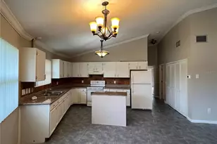 15539 Chamberlain Blvd, Port Charlotte, FL 33953 - Photo 11