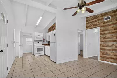 7508 N Thatcher Avenue, Tampa, FL 33614 - Photo 5