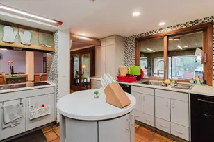 4404 Old Orchard Dr, Tampa, FL 33618 - Photo 25