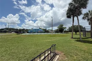 10009 Regal Woods Ln, Tampa, FL 33624 - Photo 47