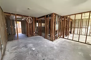 6000 21st St N, Saint Petersburg, FL 33714 - Photo 13