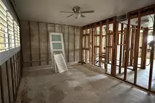 6000 21st St N, Saint Petersburg, FL 33714 - Photo 11