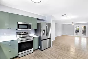 107 47th Ave N, Saint Petersburg, FL 33703 - Photo 9
