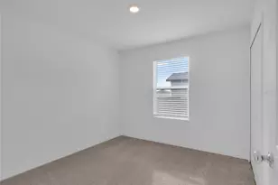 2215 Red Crossbill Dr, Wimauma, FL 33598 - Photo 19