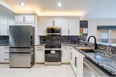 7522 Oxford Garden Circle, Apollo Beach, FL 33572 - Photo 11