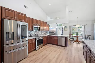 483 Lincoln Avenue, Masaryktown, FL 34604 - Photo 7