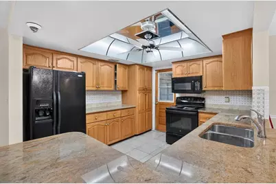 6999 16th Avenue N, Saint Petersburg, FL 33710 - Photo 9