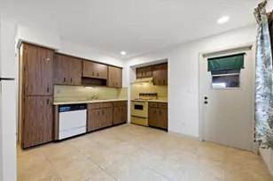 5027 1st Ave N, Saint Petersburg, FL 33710 - Photo 7