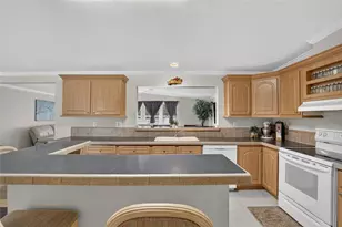 38310 Pear Ct, Zephyrhills, FL 33542 - Photo 27