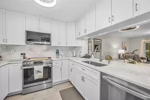 1673 Seascape Cir, Tarpon Springs, FL 34689 - Photo 21
