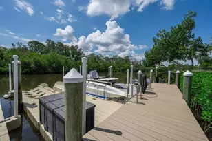 1673 Seascape Cir, Tarpon Springs, FL 34689 - Photo 51