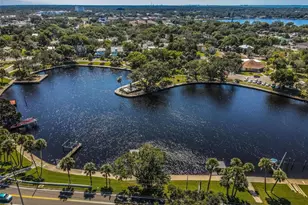 1673 Seascape Cir, Tarpon Springs, FL 34689 - Photo 95