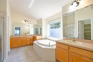 1914 Samantha Ln, Valrico, FL 33594 - Photo 23