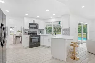 2462 Stephanie Dr, Spring Hill, FL 34608 - Photo 19