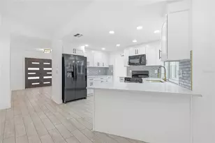 2462 Stephanie Dr, Spring Hill, FL 34608 - Photo 15