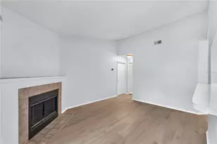 8609 Mallard Reserve Dr, Tampa, FL 33614 - Photo 5