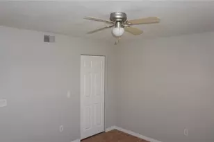 220 Lake Parsons Green, Brandon, FL 33511 - Photo 7