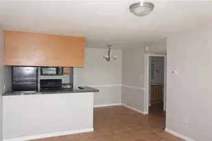 220 Lake Parsons Green, Brandon, FL 33511 - Photo 3