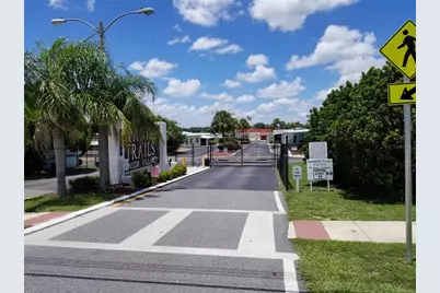 37816 Barcelona Avenue, Zephyrhills, FL 33541 - Photo 49