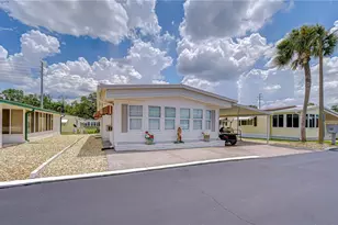 37816 Barcelona Ave, Zephyrhills, FL 33541 - Photo 3
