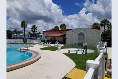 37816 Barcelona Avenue, Zephyrhills, FL 33541 - Photo 41