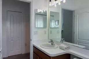 8026 Carriage Pointe Dr, Gibsonton, FL 33534 - Photo 47
