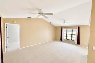 8205 Pagoda Dr, Spring Hill, FL 34606 - Photo 9