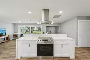 6010 Bayou Grande Blvd NE, Saint Petersburg, FL 33703 - Photo 17