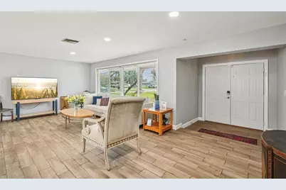6010 Bayou Grande Boulevard NE, Saint Petersburg, FL 33703 - Photo 9