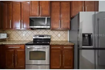 2623 Holly Bluff Court, Plant City, FL 33566 - Photo 11