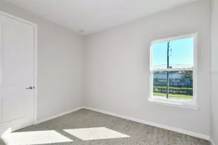 36790 Kistna Dr, Zephyrhills, FL 33540 - Photo 13