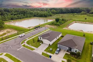 3303 Asher Moon Ln, Zephyrhills, FL 33540 - Photo 35