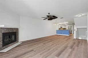 269 Madeira Cir, Saint Petersburg, FL 33715 - Photo 5