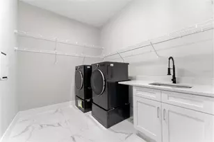 9714 Van St, Tampa, FL 33615 - Photo 37