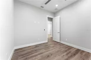 9714 Van St, Tampa, FL 33615 - Photo 33