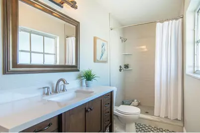 542 59th Way S, Saint Petersburg, FL 33707 - Photo 11