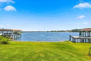 12002 Waterside Ct, Tampa, FL 33612 - Photo 9