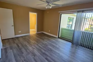 4158 Pinelake Ln, Tampa, FL 33618 - Photo 9