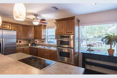 528 59th Way S #1, Saint Petersburg, FL 33707 - Photo 5