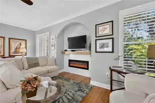 190 Banyan Bay Dr, Saint Petersburg, FL 33705 - Photo 5
