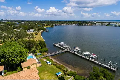 190 Banyan Bay Drive, Saint Petersburg, FL 33705 - Photo 3