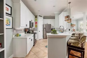 190 Banyan Bay Dr, Saint Petersburg, FL 33705 - Photo 13