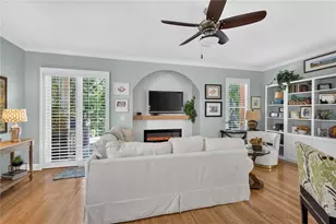 190 Banyan Bay Dr, Saint Petersburg, FL 33705 - Photo 9