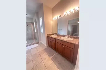 2303 Kensington Garden Lane, Tampa, FL 33609 - Photo 17